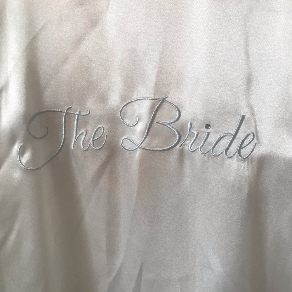 Bride Nightie and Robe - Picture 3 of 8